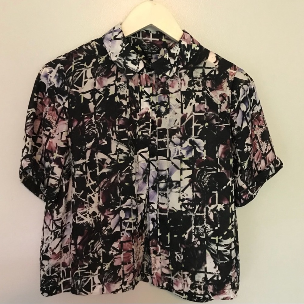 TopShop Cropped Button Down Short Sleeve Floral